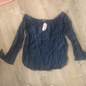 Tramp over the shoulder top